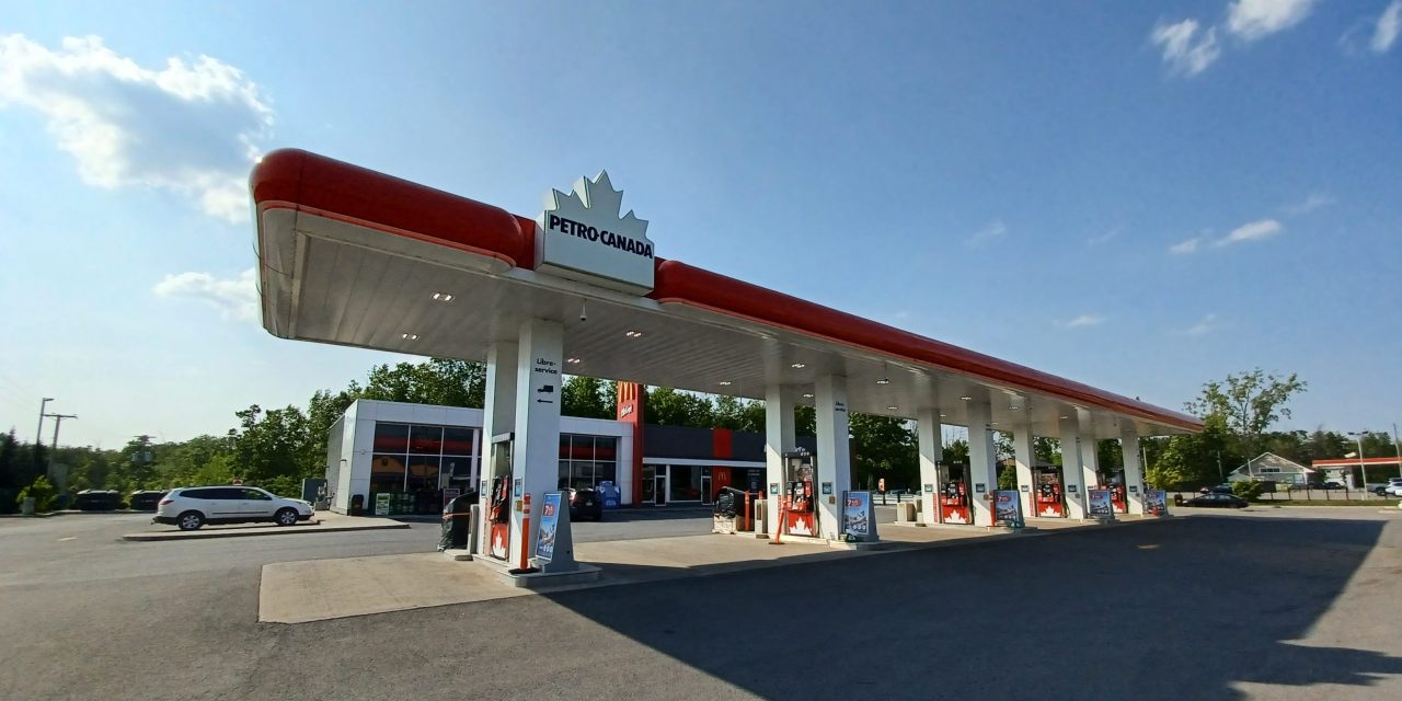 Québec ends gasoline floor price, Grenville council wants price difference with Ontario resolved