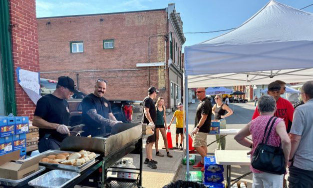 Alexandria packs Mill Square for Meet Me on Main Street