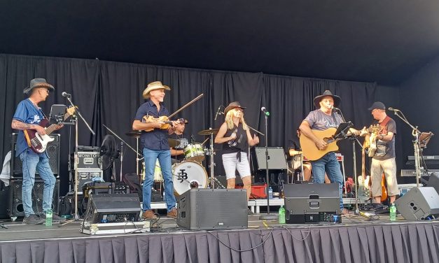 Blues and country on stage in Hawkesbury