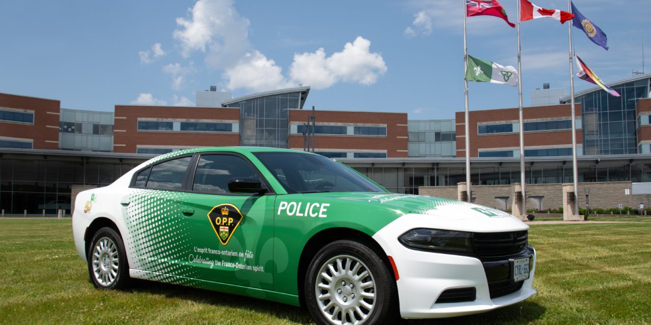 La police provinciale célèbre le 50ème anniversaire du drapeau franco-ontarien