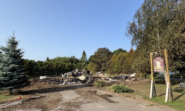 Fire destroys Grenville-sur-la-Rouge business