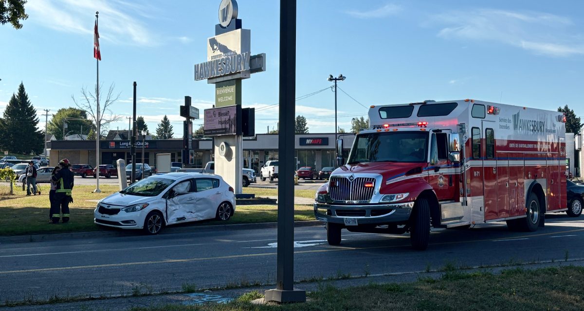 Vehicle collision in Hawkesbury causes delays
