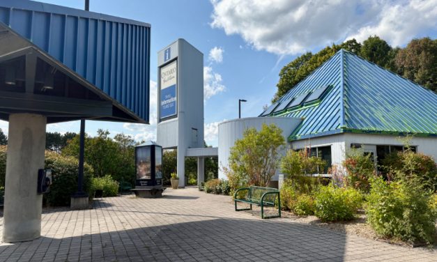 Destination Prescott-Russell pursuing Highway 417 information centre