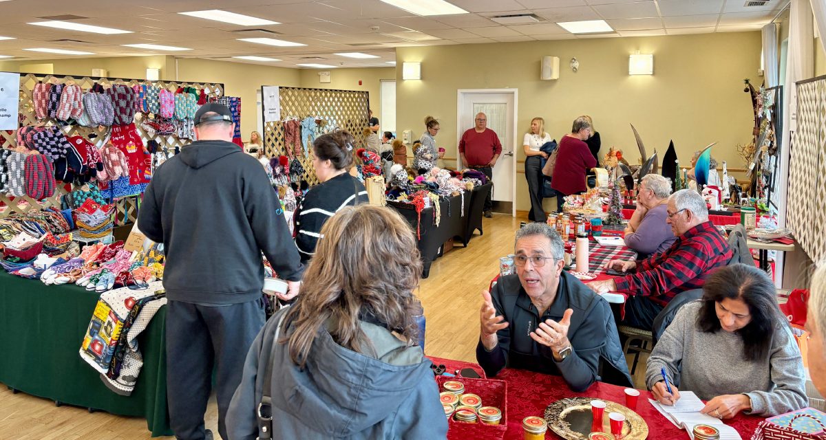 Salon des Artisans Craft Show draws eager holiday shoppers to Chute-à-Blondeau