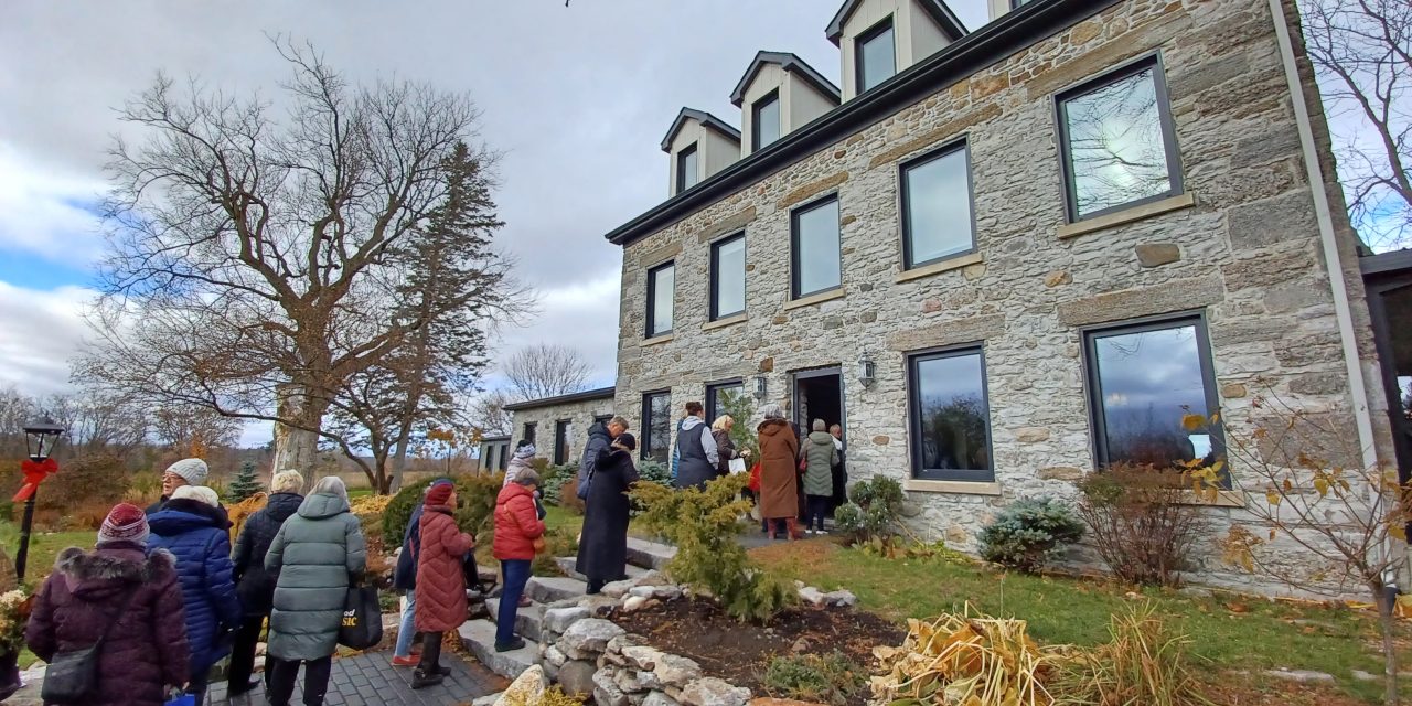 The 2026 Vankleek Hill Christmas Home Tour is sold out!