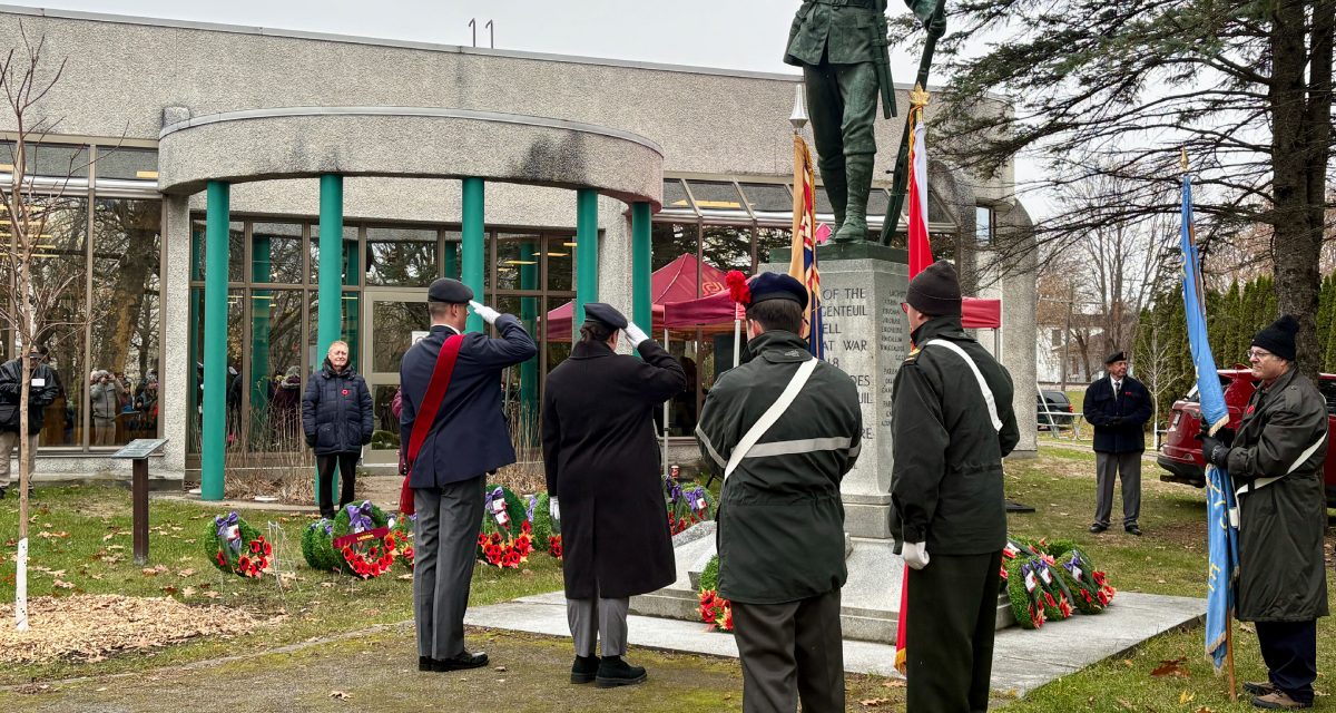 Lachute marks Remembrance Day with solemn parade, ceremony