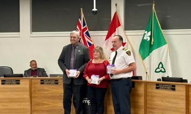 Enbridge donates 144 smoke and CO2 alarms to Champlain Township