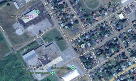 Pedestrian crossing lights to be installed in Alexandria and Maxville