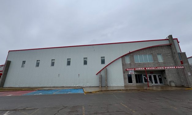 Contract awarded for management of Aréna Kévin-Lowe/Pierre-Pagé