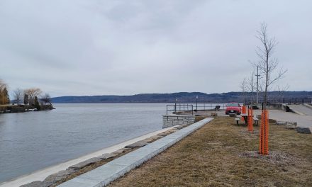 New lookout for Grenville Bay along cycling network