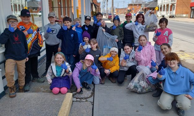 Students clean up community on Earth Day