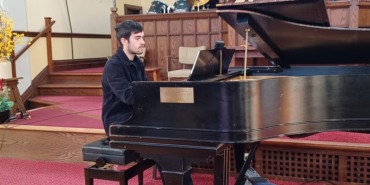 Local pianist to study in Europe