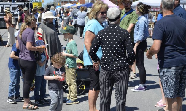 May Show on Main Street in Vankleek Hill