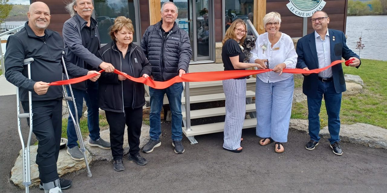 Café adds to enjoyment of Grenville waterfront