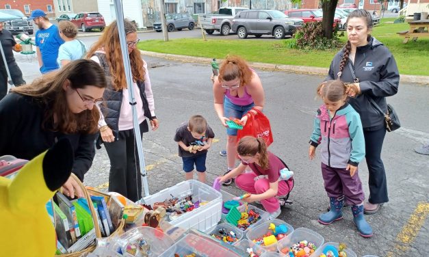 Wet weather for Trash ‘n’ Treasure in Vankleek Hill