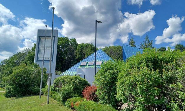 No word from province yet about former Highway 417 info centre