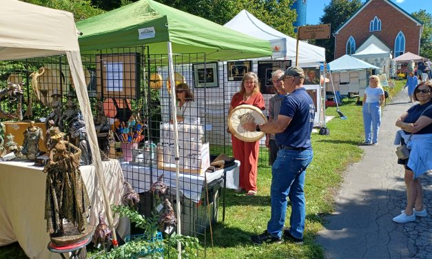 Art in the Garden attracts artists and visitors