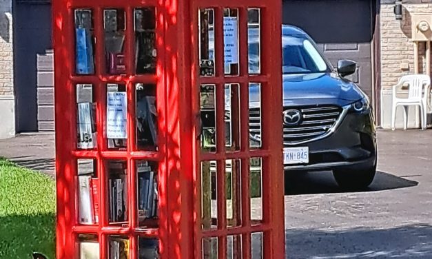 Book Booth in L’Orignal
