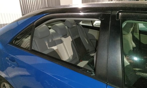 Vehicle break-in in Vankleek Hill