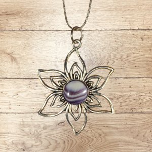 Quahog Shell Wampum Flower Necklace