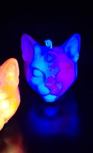 Black Light Chakra Cat Candle, 4.5oz