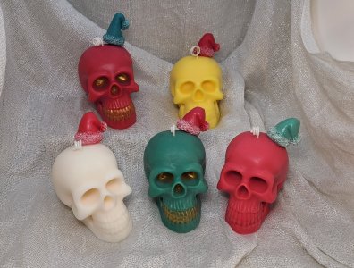 Santa Skull Candle, 8oz