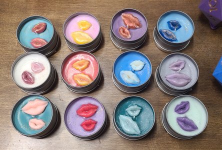 Kisses Candles, 4oz & 6oz