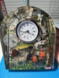 Sportsman's Paradise Mantle/Desk Clock