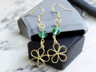 Flower dangle earrings