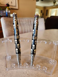 Skull Pen