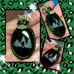 BIG FOOT on BLACK ONYX