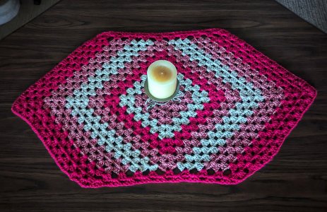 Diamond-Shaped Table Runner
