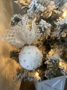 Mini mistletoe ornament