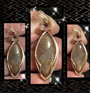 dragonfly in Sunstone Pendant