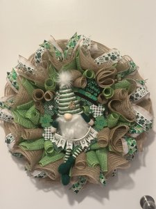Adorable St. Patrick’s Day gnome wreath