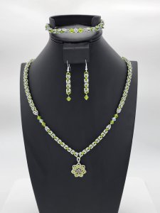 Verdant Radiance Jewelry Set