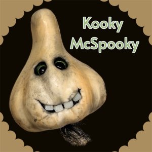 Garlic with a Face Garlic with a Face, Halloween, vegan, Italian, chef gift, gardener gift, funny, creepy, spooky, teeth, gag gift, one of a kind, vegetable, anthropomorphic, kitchen decor