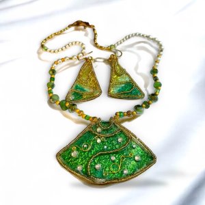 CD's Turned Into Jewelry