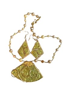 Recycled CD's Turn Into Jewelry