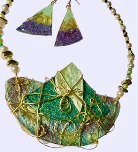 Recycled CD's Turned Into Jewelry