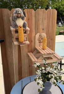 Mini picnic table for flowers or corn