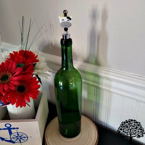 Cow Design Wine Stopper, Beaded Bottle Stopper, Wine Accessory, Farm Theme, Wine Enthusiast Gift, Handmade