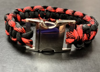 Handmade Paracord men's bracelet 9"