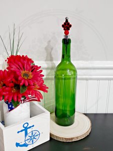 Red Dog Paw Wine Stopper, Beaded Bottle Stopper, Wine Accessory, Handmade