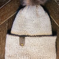 Light gray - Gray Pom-pom - Gray tag