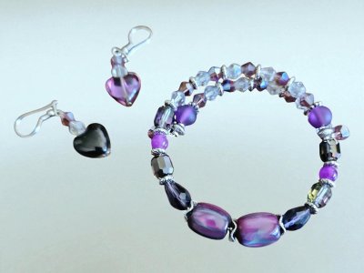 Luxurious Memory Wire Bracelet with Vibrant Purple Design with Purple Heart Shaped Glass Earrings