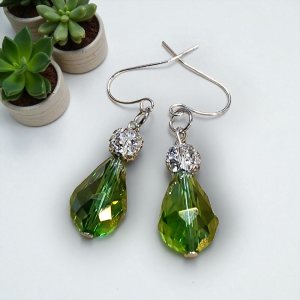 Green Glass Jewelry Set Matching Bracelet Earring Elegant Handmade Design Bohemian Style Gift Idea Beautiful Accessory Memory Wire Silver