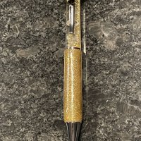 Bee Gold Glitter w/Gold Glitters, Bee Clay and Bee Charm