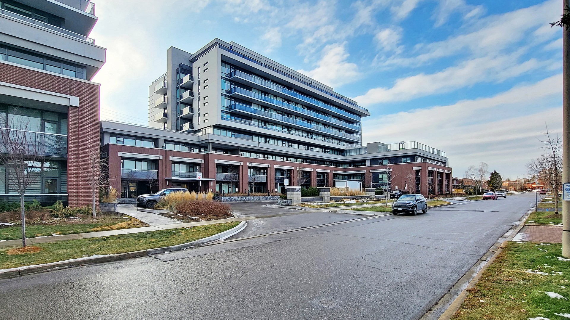 728 4800 Highway 7 Vaughan Winsold 728-4800-highway-7-vaughan-winsold