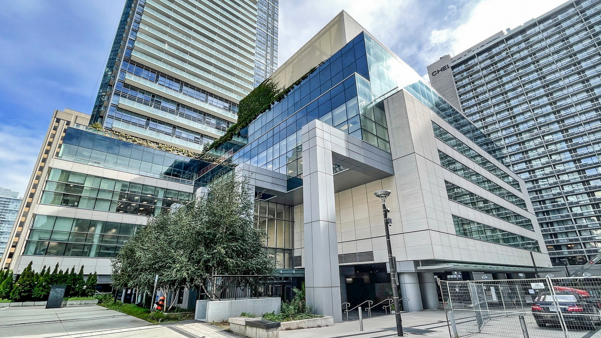 1602-386 Yonge Street, Toronto